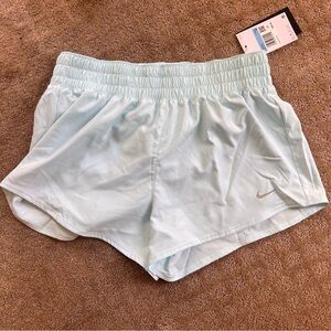 NWT Nike Women's One Dri-FIT Mid-Rise 3" Brief-Lined Shorts